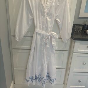 LAKE Elegant White Dress with Blue Accents